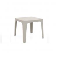 Table à manger SOLID de Vondom, 3 coloris