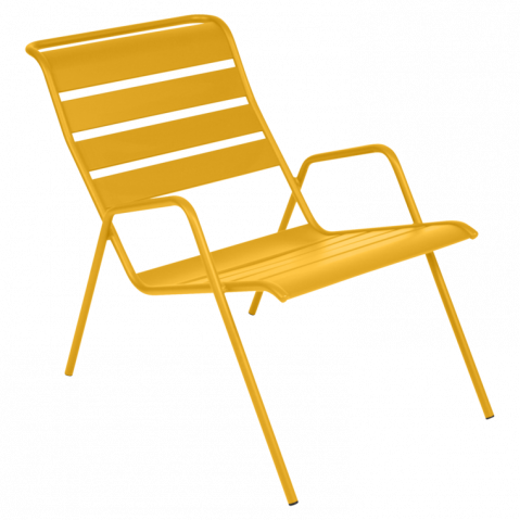 Fauteuil bas MONCEAU  de Fermob, Miel