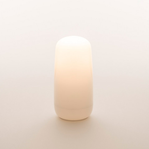 Lampe à poser GOPLE PORTABLE de Artemide, Diffuseur blanc