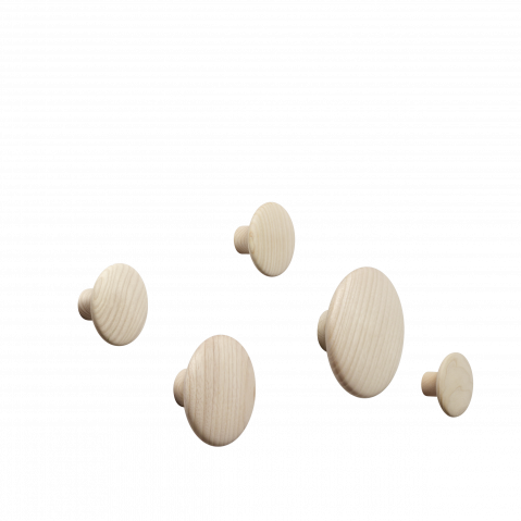 Set de 5 patères THE DOTS de Muuto, Chêne