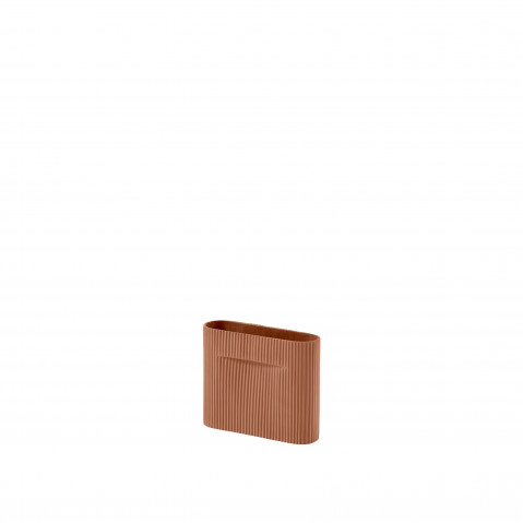 Vase RIDGE de Muuto, 3 tailles, 3 coloris
